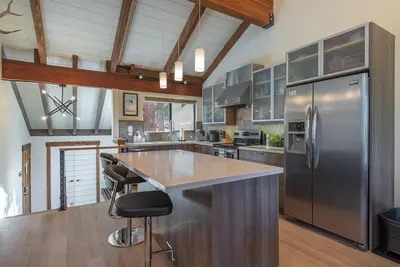 Dog-Friendly, Modern Condo by Shuttle Stop!