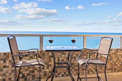 Image de Spectacular, Breathtaking Ocean Views, Perfect for Couples or Families! !