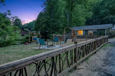 Image de Lamb Mountain Retreat - Pets Welcome!