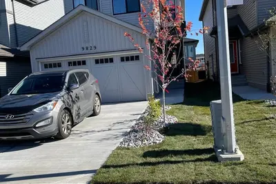 Image de Welcome to Sunny’s Homes! This spacious upper-level unit in West Edmonton.