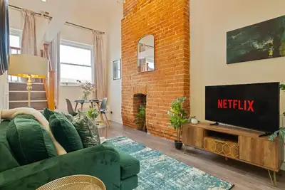 Image de Unique Rooftop Retreat | City View | Sleeps 4