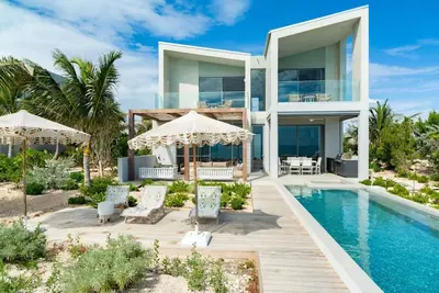 Image de Long Bay Gem | Oceanfront Villa w/ Pool & Lagoon Access | Amazing Marine Life