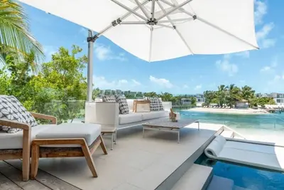 Image de Oceanfront Tranquility | Lagoon, Spa & Family Comfort | Breathtaking Marine Life