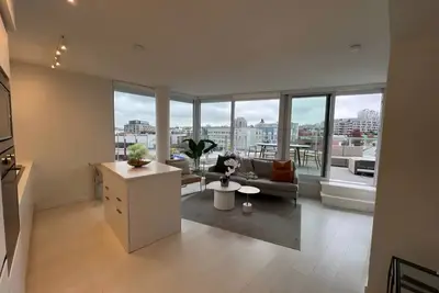 Image de Heart of Vancouver stylish and cozy apartment