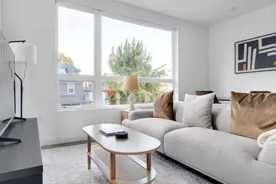 Image de Blueground | New Tacoma, view, nr Waterfront