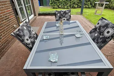 Image de Vacation home for 7 guests with 83m² in Werdum (298411)