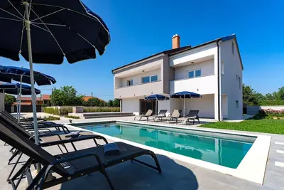 Image de Villa avec piscine et sauna à Galovac