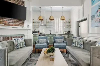 Image de The Inns | Renovated 2bd with Luxury Upgrades