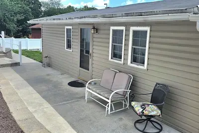 Image de Private home 4 bedroom sleeps 11 fenced in yard pet friendly 24 hour security