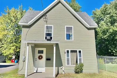 Image de Cozy, unique, fun filled 4-bedroom house in Carthage!