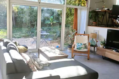 Image de Maison atypique dans un écrin de verdure à seulement 20 mn de Nice