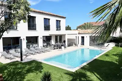 Image de Villa moderne standing toute équipée 5mn plage et centre-ville