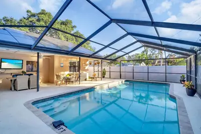 Balay Clearwater: Heated Pool, Grill, 15 min Beach