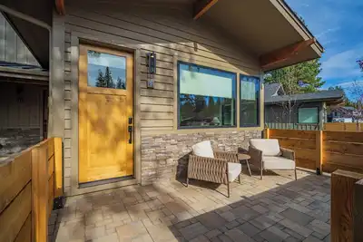 Image de Family Getaway with Access to Forest House