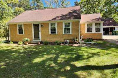 Image de Pet-friendly Cottage, Walk to Private Association Beach