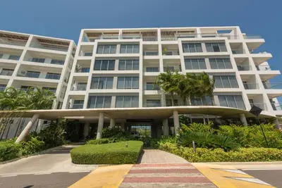 Image de Oceanfront, serenity and security with wifi and private beach