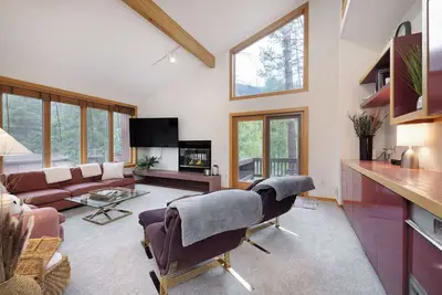 Image de Gore Circle Legacy Chalet 4br 4. 5 Bath Lic#040682