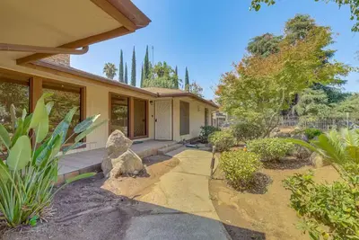 Image de Quiet Fresno Home • Spacious Yard • Ideal for Extended Stays