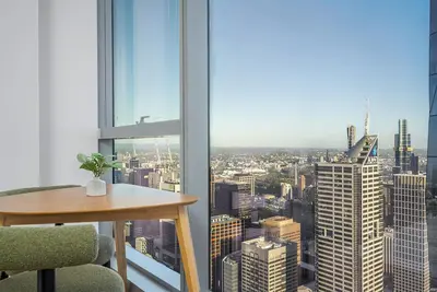 Image de Sky-High 2br Apartment, Pool & Sauna, Near Marvel Stadium