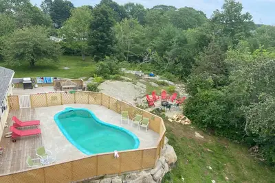 Image de New 3 Bedroom with Private Pool & big yd walking distance downtown York Beach. .