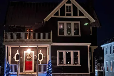 Image de Rutland Victorian: walk to downtown cozy fireplaces & Ski nearby