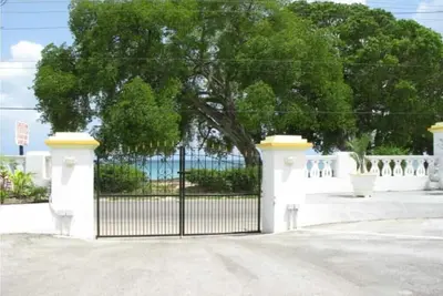 Image de 3-bedroom villa in enchanting Lower Carlton with Ac