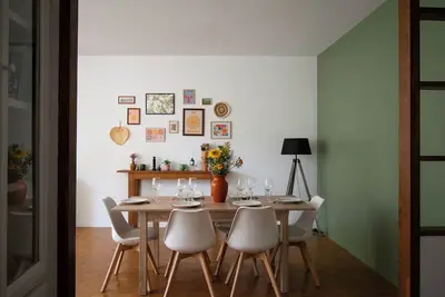 Image de Les Rosiers – Séjour lumineux avec jardin privatif