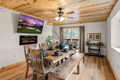 Image de Stony Creek Lodge! 6-acre Estate, Hot Tub, Arcade, Pool! Pet Friendly!
