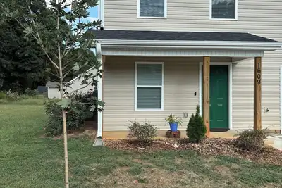 Image de Charming 3-bedroom house in Greensboro with Ac, Walk to Coliseum