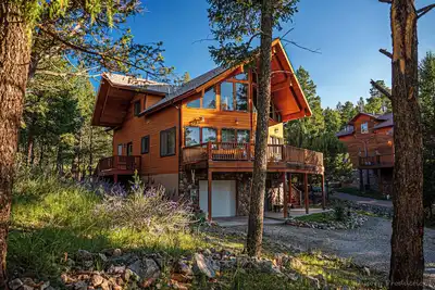 Image de Apache Pines a stunning mountain home with a view you can't imagine!