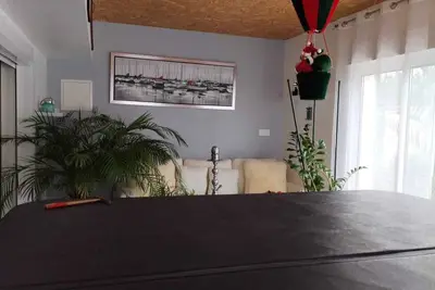 Image de Maison d'hôtes à la campagne à 30 minutes des plages avec jacuzzi.