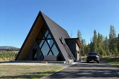Image de Gtl A-Frame Main Cabin | Near Discovery Ski