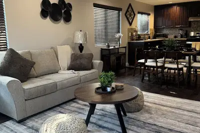 Image de Casa de Luxe – Modern 3br Near SoFi & Lax  Sleeps 8