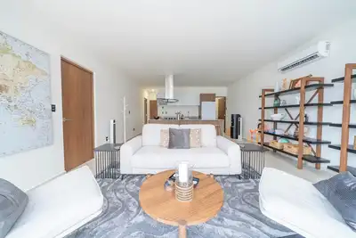 Image de Two-Bedroom Deluxe Condo with Balcony