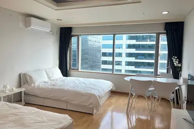 Image de 홍대입구역 1번출구 앞