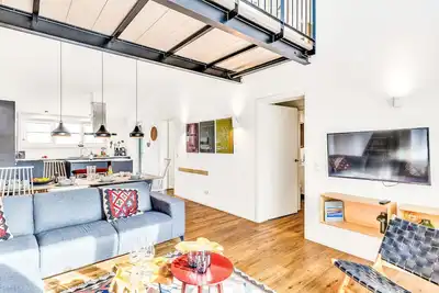 Image de Belle maison de vacances privée avec bain à remous, piscine, Wifi, Tv, terrasse et animaux admis