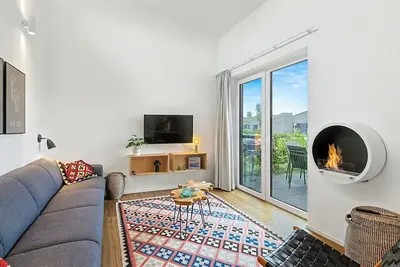 Image de Belle maison de vacances privée avec piscine, bain à remous, Wifi, Tv, terrasse et animaux admis