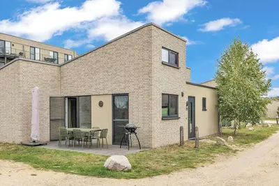 Image de Belle maison de vacances privée pour 6 personnes avec Wifi, piscine, bain à remous, Tv et terrasse