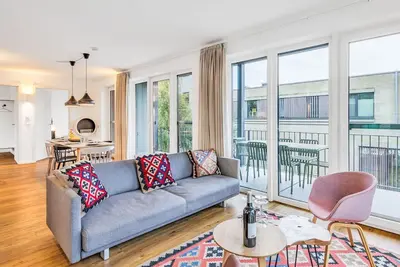 Image de Bel appartement pour 6 personnes avec piscine, bain à remous, Wifi, Tv, balcon et animaux admis