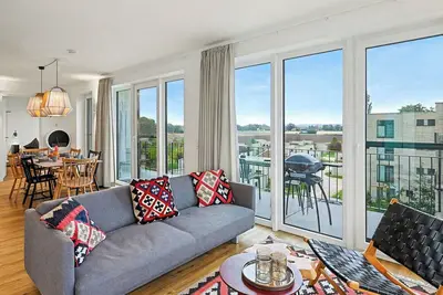 Image de Joli appartement pour 6 personnes avec bain à remous, piscine, Wifi, Tv, balcon et animaux admis