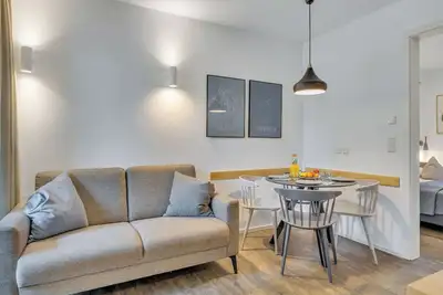 Image de Agréable appartement avec piscine, Wifi, bain à remous, Tv, terrasse et animaux admis
