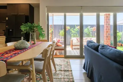 Image de 42 Coogee Beach Marina 3br Haven near Omeo Wreck