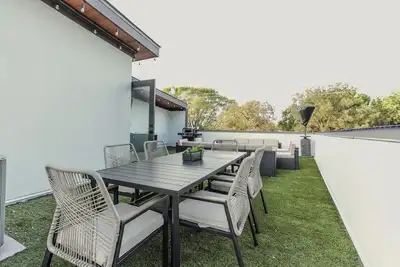 Image de Cozy and Spacious 3Bed Townhome in Heart of Atl, 2mi from Mercedes-Benz Stadium