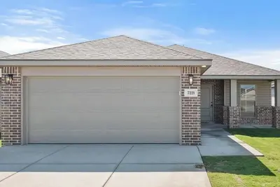 Image de Beautiful brand new home. Just entered Vrbo market November 6. All things new!