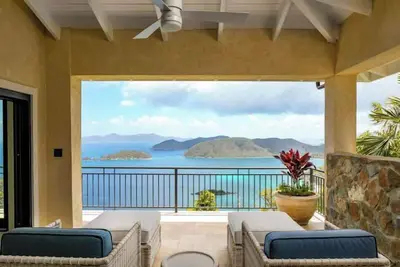 Image de Luxury 6br Villa with Pool & Stunning Ocean Views!