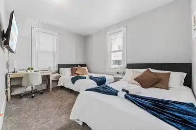 Image de Little Italy · 2 TVs · 2 Cozy Beds · Fast Wifi