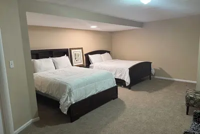 Image de Enchanting 2-bedroom walkout basement in Denver