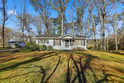 Image de \"Owl’s Hideaway | Cleveland Escape with 2 Fire Pit