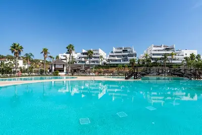 Image de Resort Apartment with Garden & Views