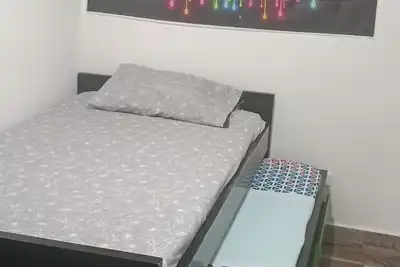 Image de 102. Apartment excellent location and very comfortable on the second floor.